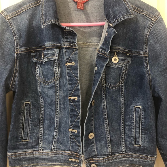 Short Jean Jacket - Picture 2 of 5